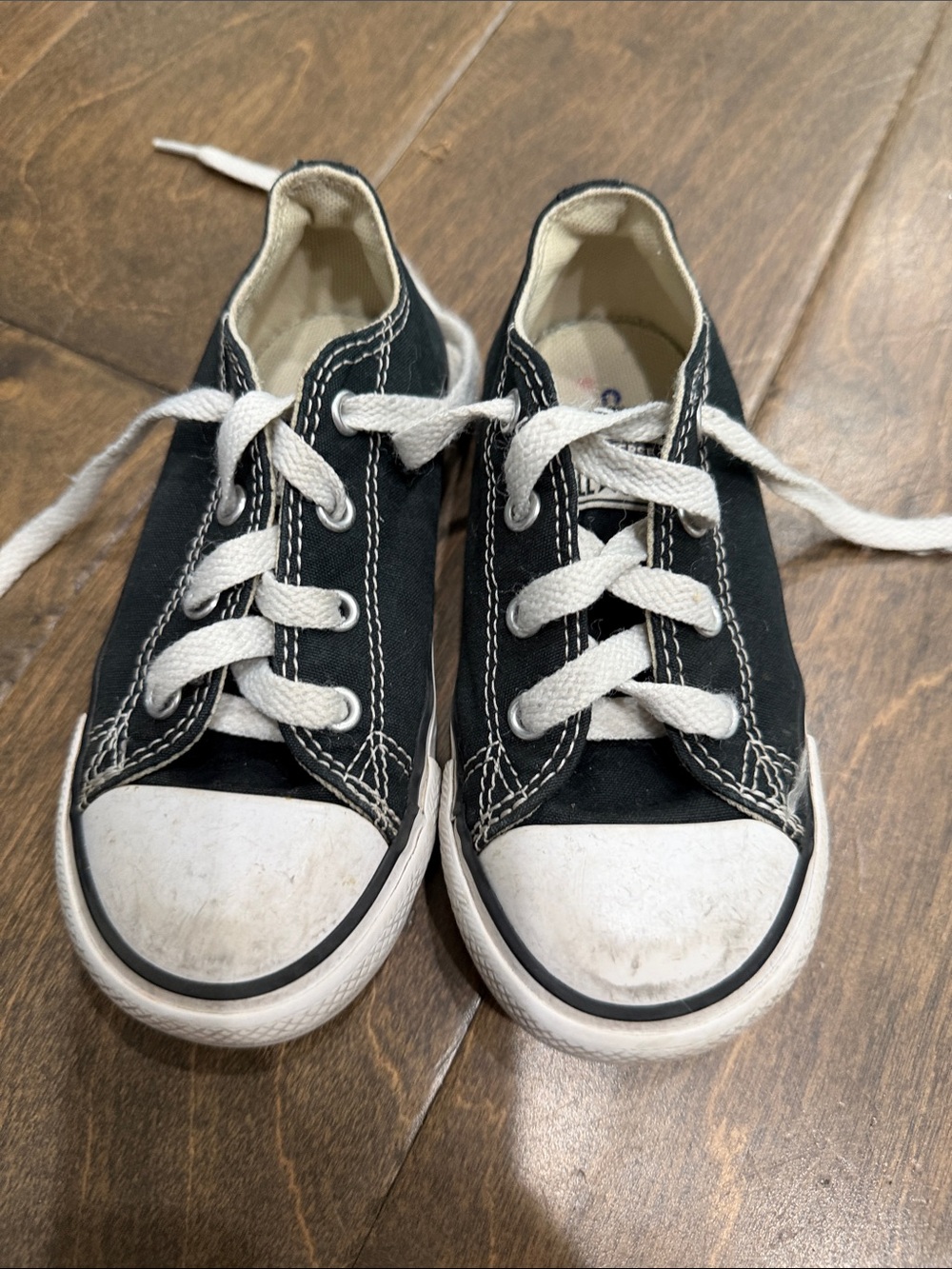 Toddler black converse